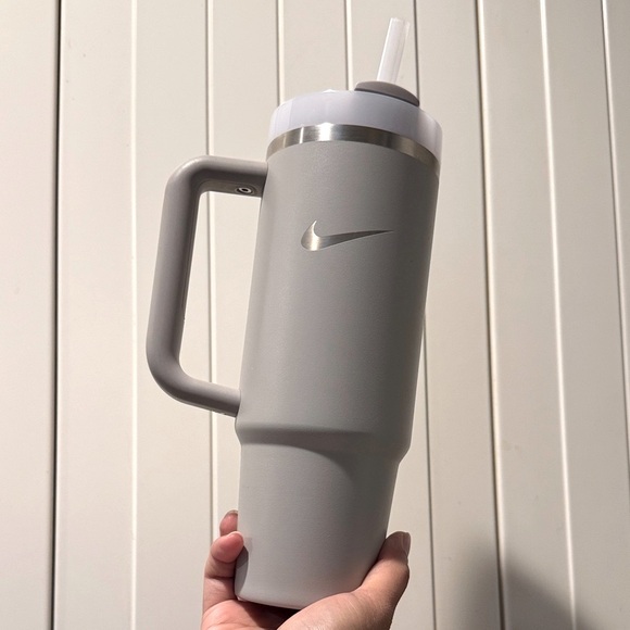 Nike Stanley Silver and Gray Insulated Tumbler - Picture 1 of 12